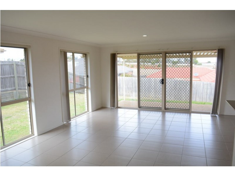 8 Bellara Drive, Harristown QLD 4350