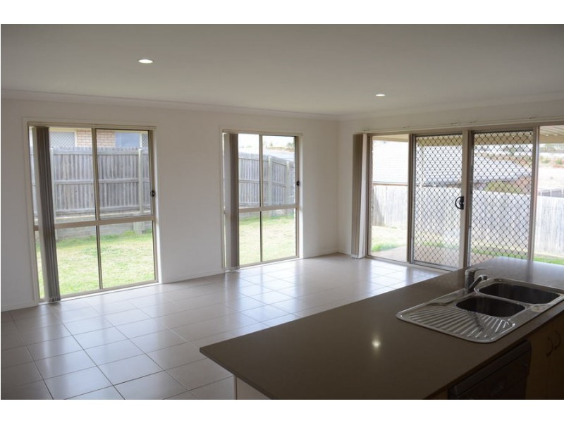 8 Bellara Drive, Harristown QLD 4350