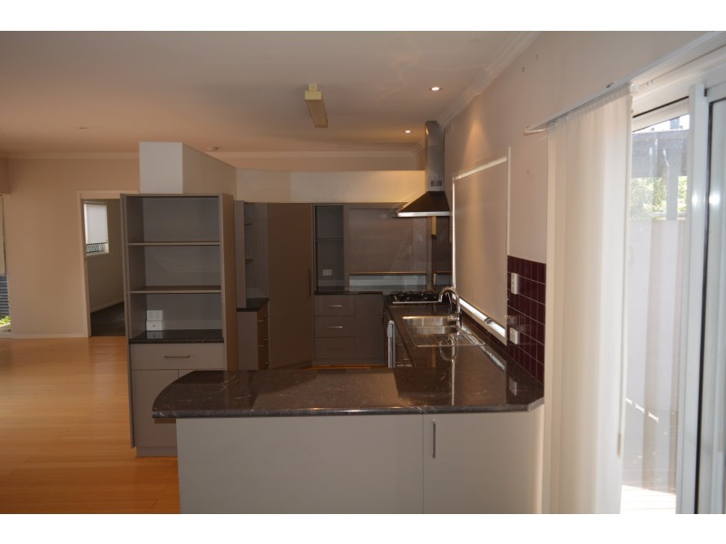 4a Gostwyck Street, Newtown QLD 4350