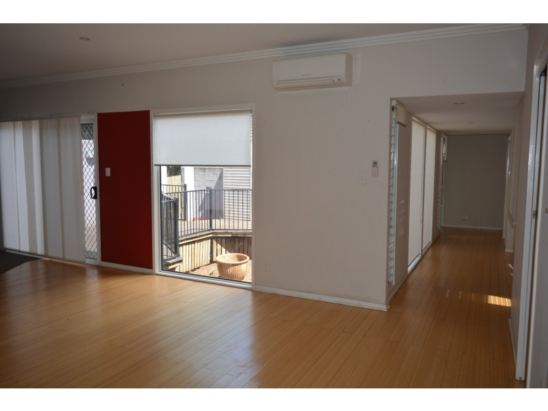 4a Gostwyck Street, Newtown QLD 4350