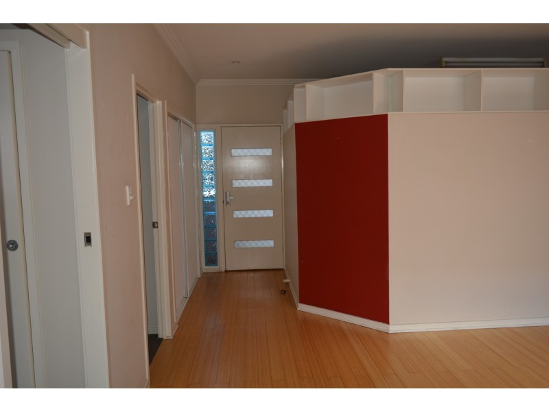 4a Gostwyck Street, Newtown QLD 4350