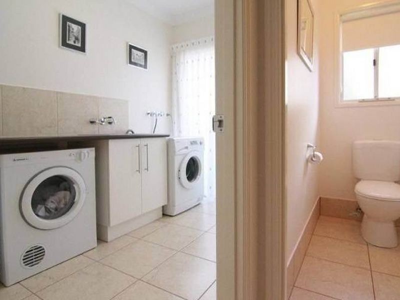 13 Dodson Crescent, Mount Kynoch QLD 4350