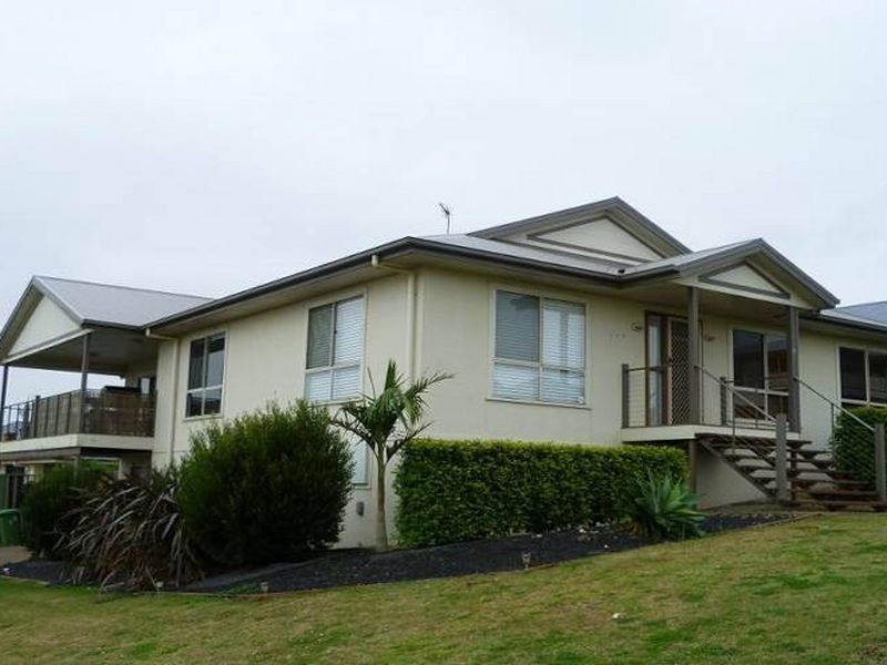 13 Dodson Crescent, Mount Kynoch QLD 4350