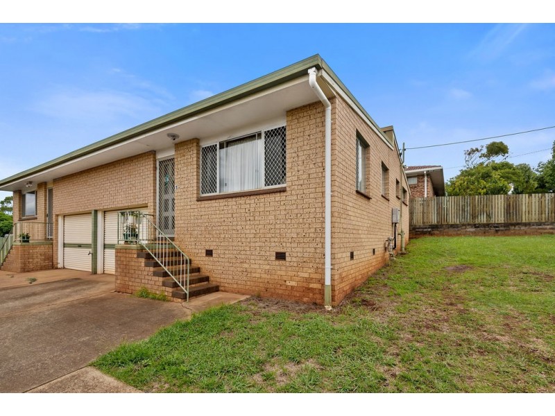 45 Champagne Crescent, Wilsonton Heights QLD 4350