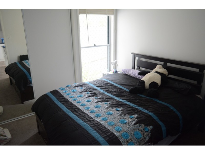 2/15 Henry Street, Mount Lofty QLD 4350