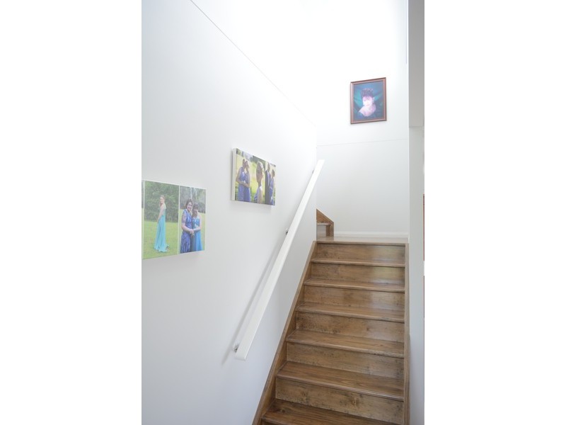 2/15 Henry Street, Mount Lofty QLD 4350