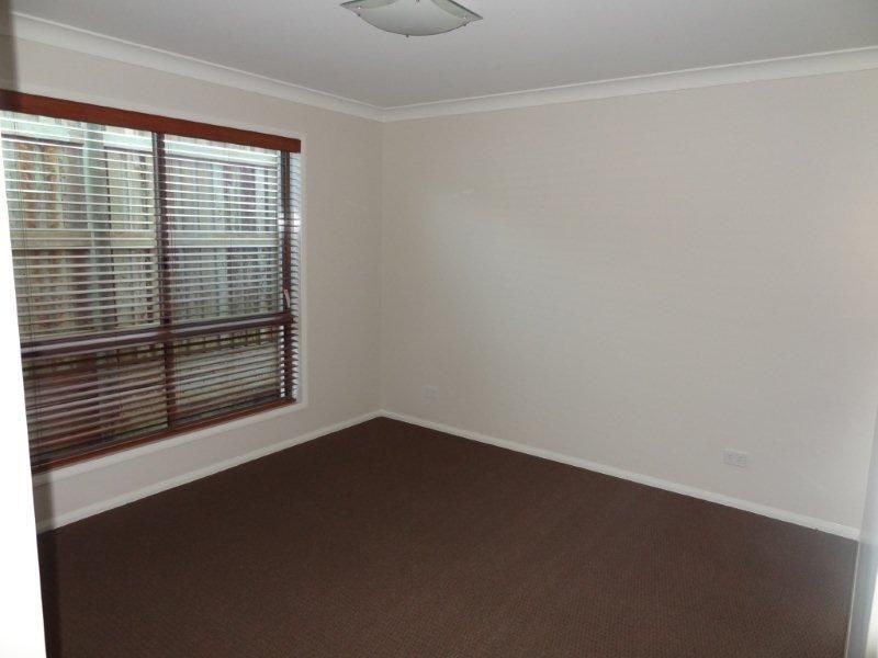 8/77 Bouganvillea Drive, Middle Ridge QLD 4350