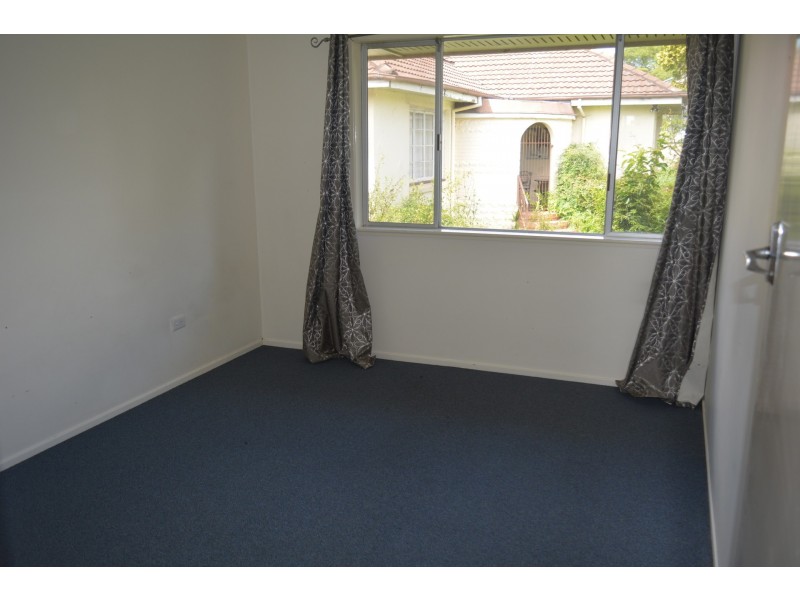 8 Leichardt Street, Centenary Heights QLD 4350