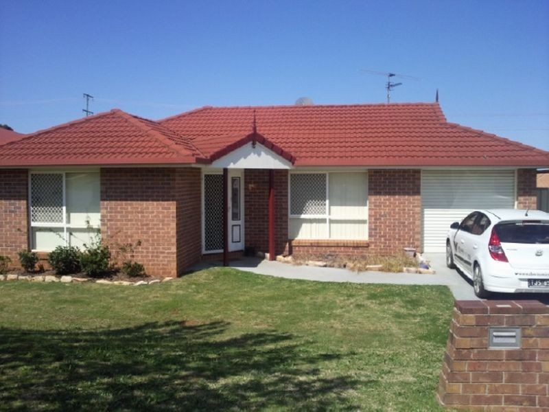 30 Gainsborough Drive, Glenvale QLD 4350