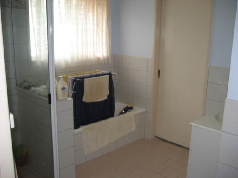 30 Gainsborough Drive, Glenvale QLD 4350