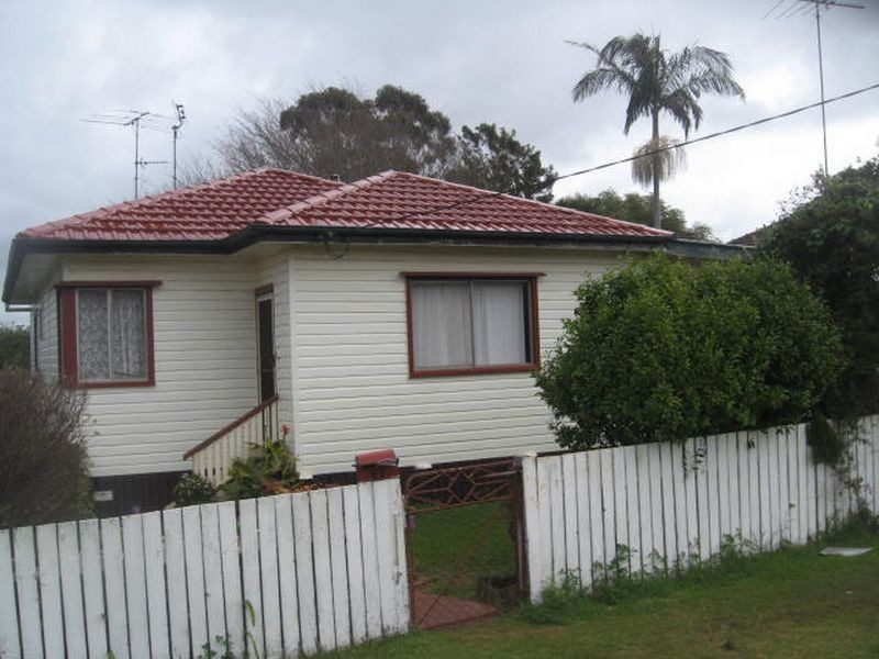 63 Llewellyn Street, Centenary Heights QLD 4350