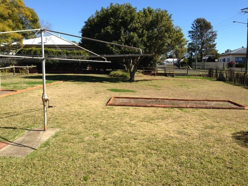 291a West Street, Harristown QLD 4350