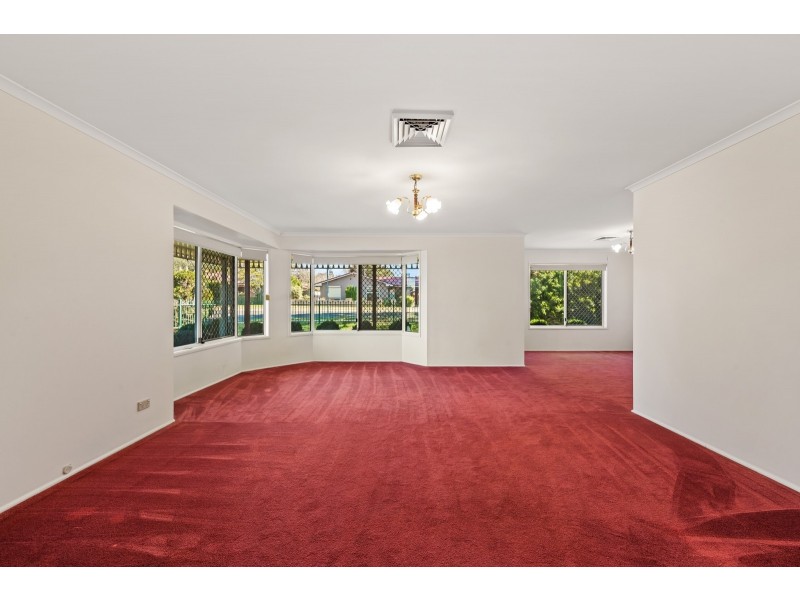 17 Heather Street, Kearneys Spring QLD 4350
