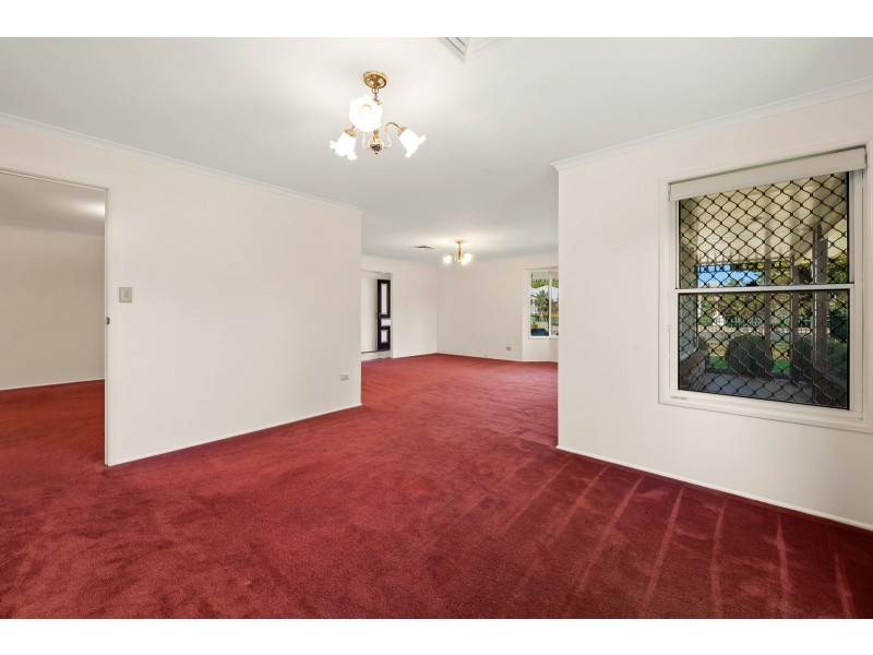 17 Heather Street, Kearneys Spring QLD 4350