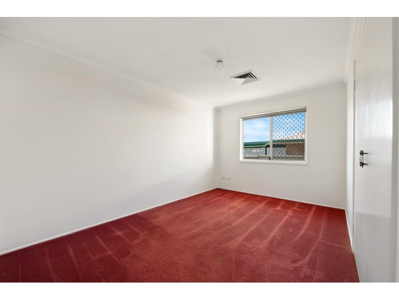 17 Heather Street, Kearneys Spring QLD 4350
