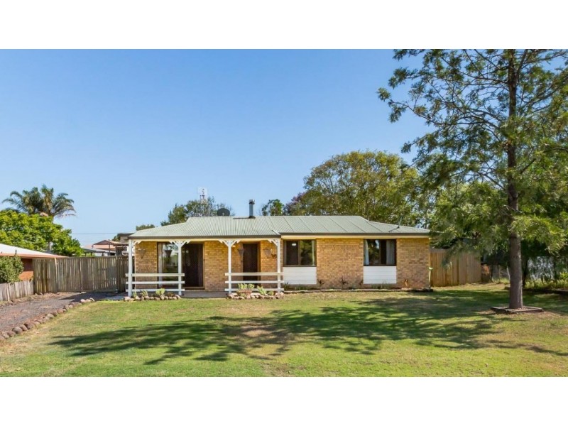 2 Palmerstone Court, Wyreema QLD 4352