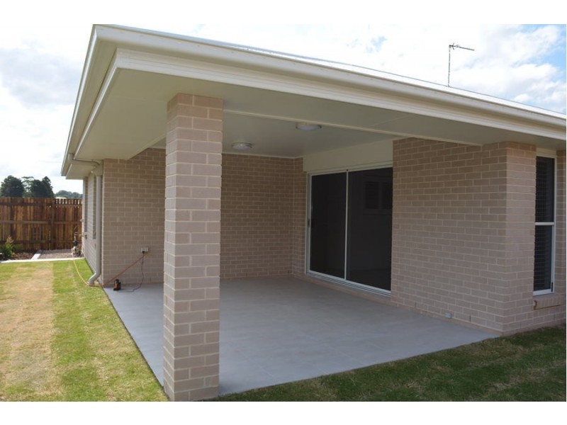55 Entabeni Drive, Kearneys Spring QLD 4350