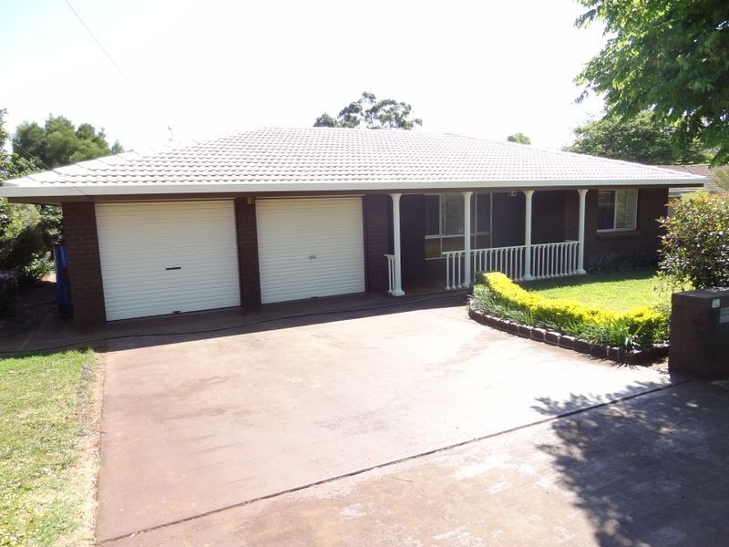 11 Jason Street, Blue Mountain Heights QLD 4350