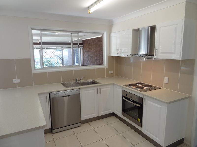 11 Jason Street, Blue Mountain Heights QLD 4350