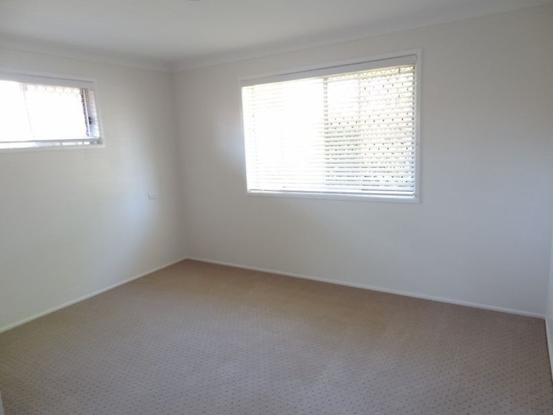 11 Jason Street, Blue Mountain Heights QLD 4350