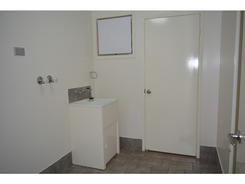 43 Blue Gum Drive, Newtown QLD 4350