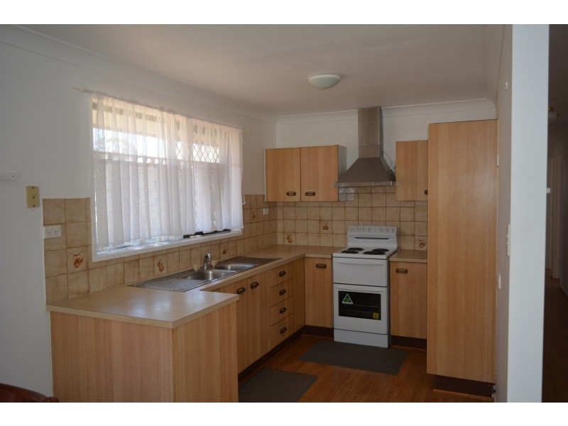 6 Birch Court, Darling Heights QLD 4350