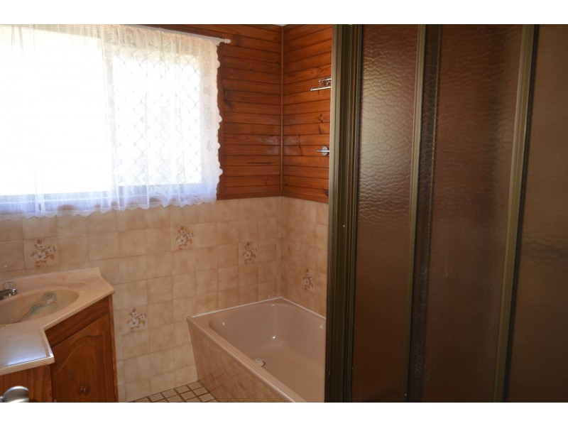 6 Birch Court, Darling Heights QLD 4350