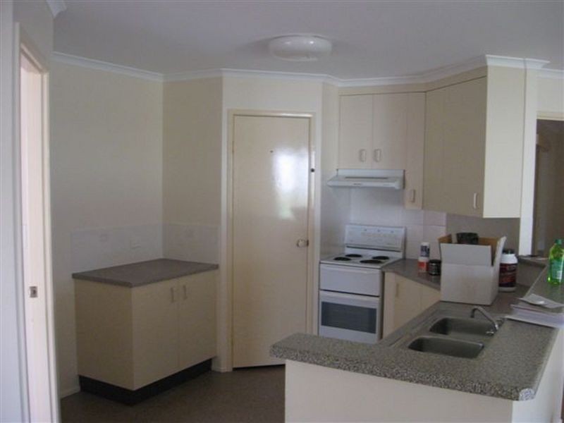 13 Dalrello Court, Glenvale QLD 4350