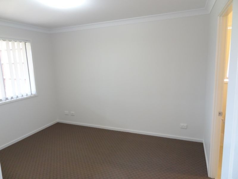 2/45 Sunset Drive, Glenvale QLD 4350