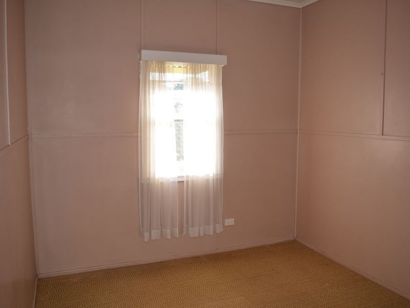 54 Crown Street, Rangeville QLD 4350