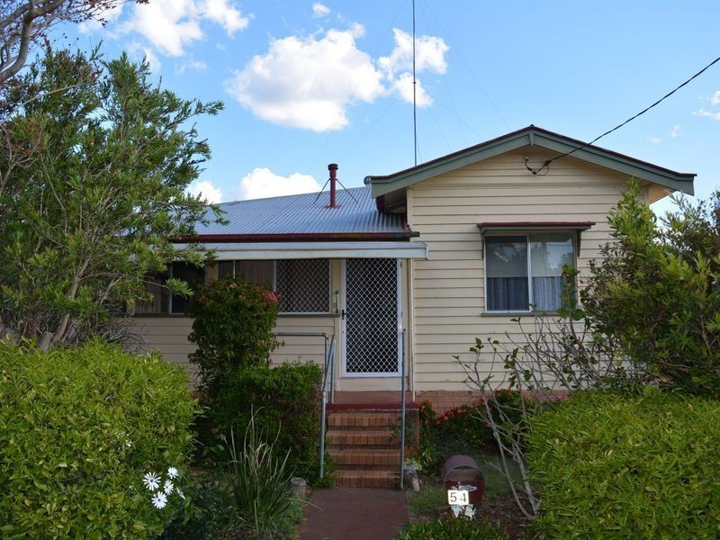 54 Crown Street, Rangeville QLD 4350