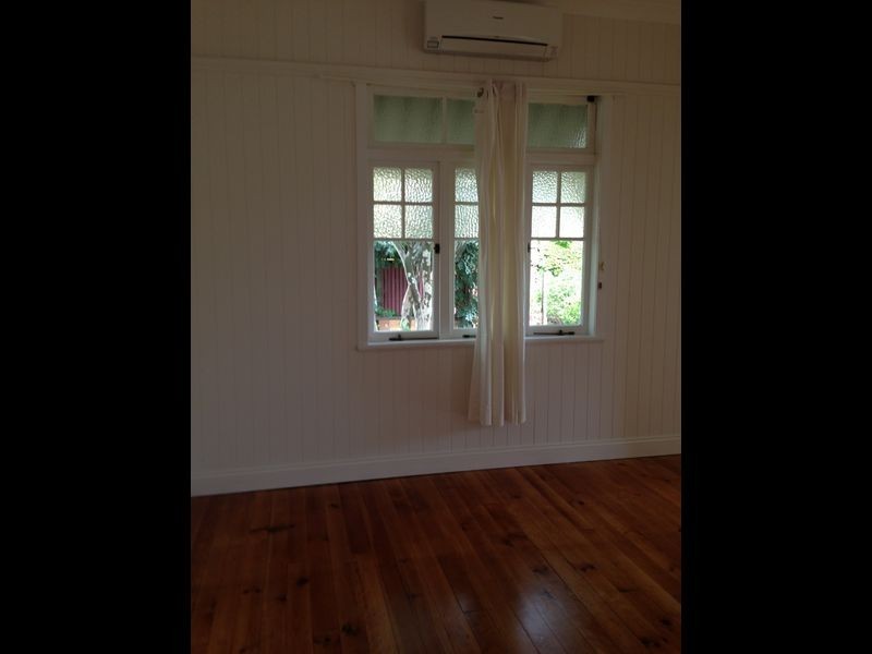 55 Bridge Street, Mount Lofty QLD 4350