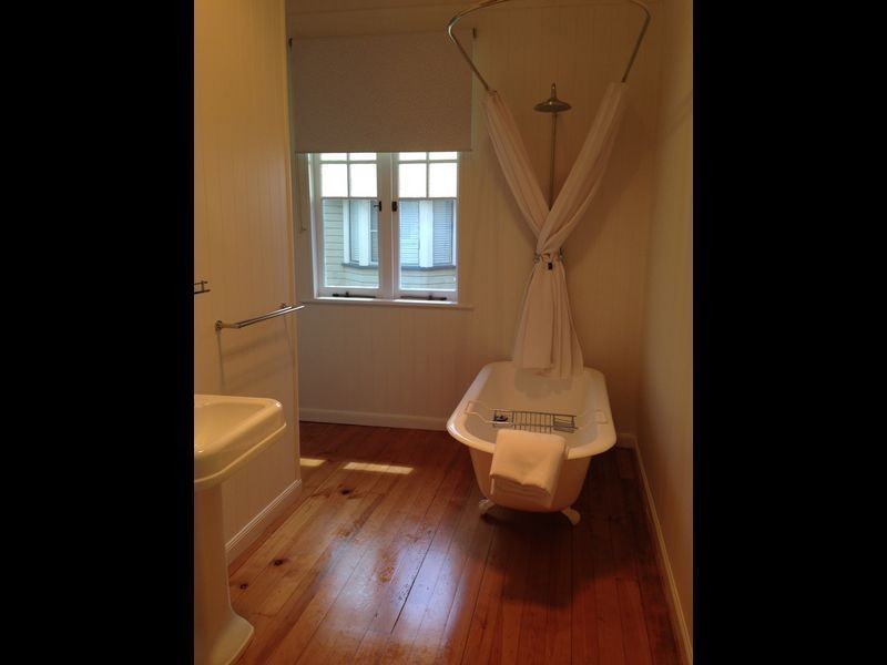 55 Bridge Street, Mount Lofty QLD 4350