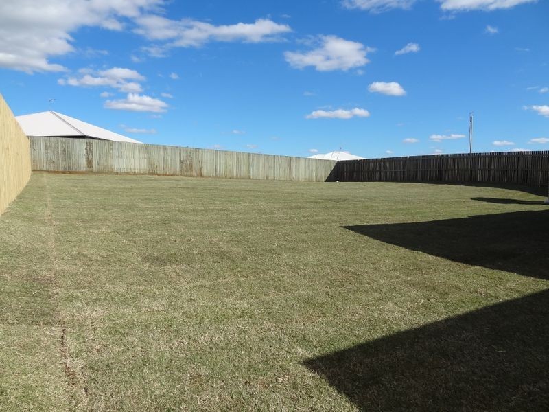 3 Goshawk Drive, Kleinton QLD 4352