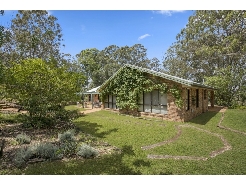12 Esperanto Court, Kearneys Spring QLD 4350