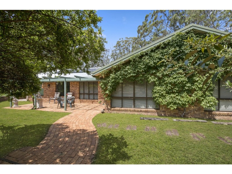 12 Esperanto Court, Kearneys Spring QLD 4350