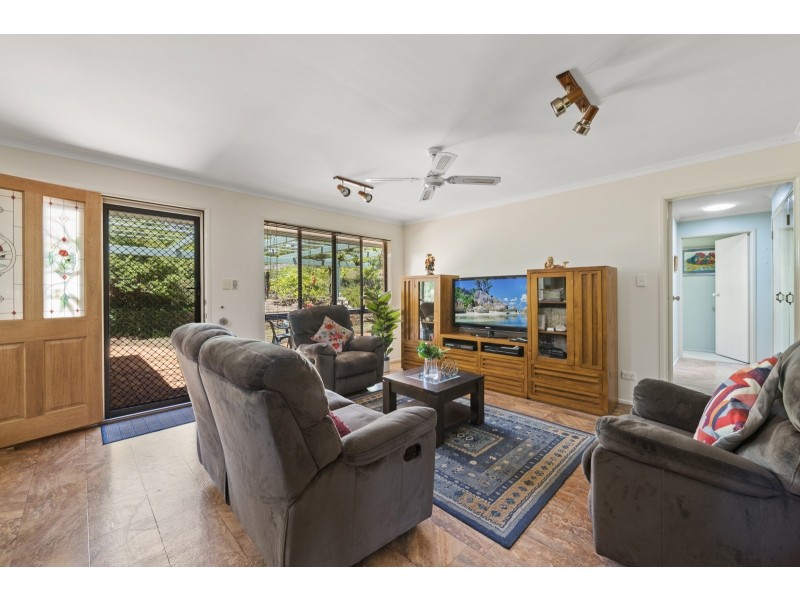 12 Esperanto Court, Kearneys Spring QLD 4350