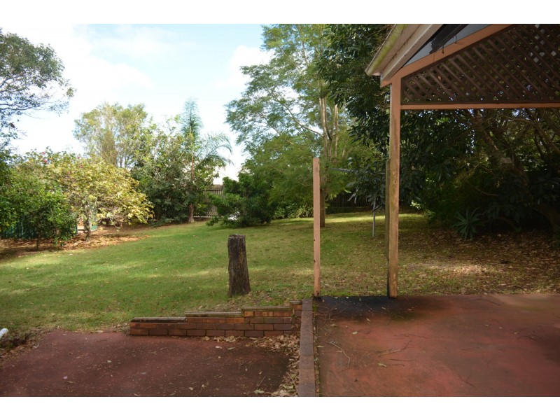 11 Mary Street, Mount Lofty QLD 4350