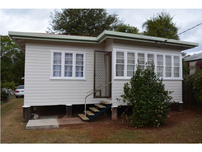 10 Bernard Street, Newtown QLD 4350