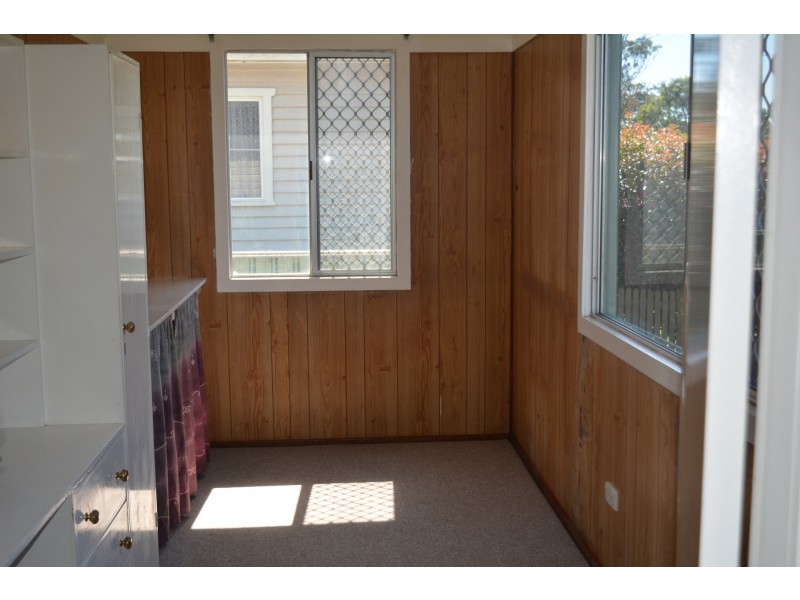 15 Blackdown Street, Harristown QLD 4350