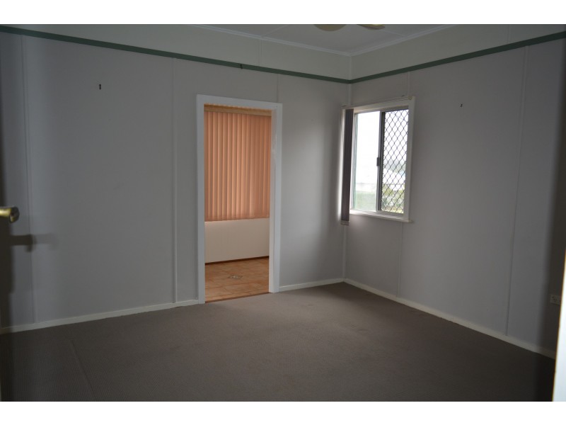 15 Blackdown Street, Harristown QLD 4350