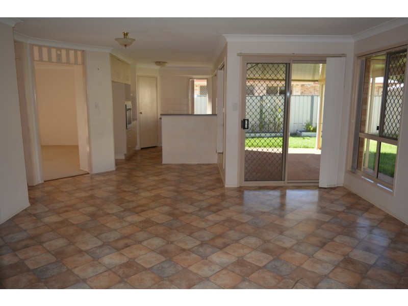 20 Mengel Court, Middle Ridge QLD 4350