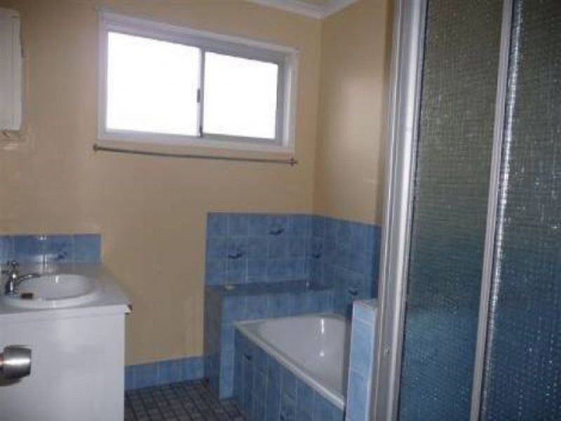 5 Montana Street, Blue Mountain Heights QLD 4350