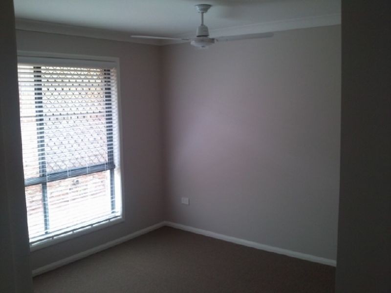 8 Dixon Court, Blue Mountain Heights QLD 4350