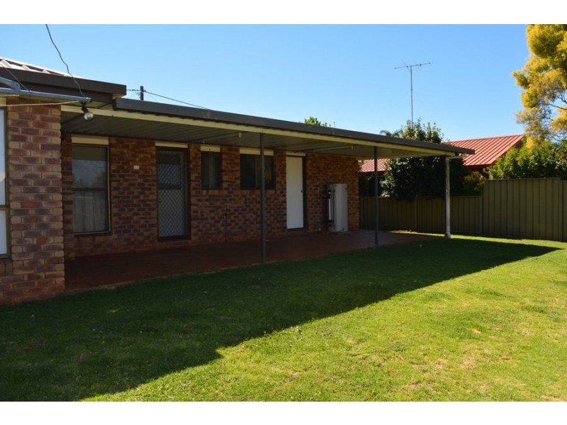 20 Broadfoot Street, Kearneys Spring QLD 4350