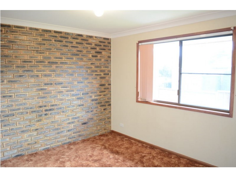 2/18 Hawker Street, Wilsonton QLD 4350
