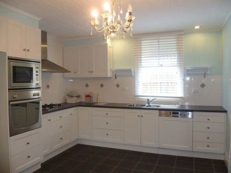 4 Prospect Street, North Toowoomba QLD 4350