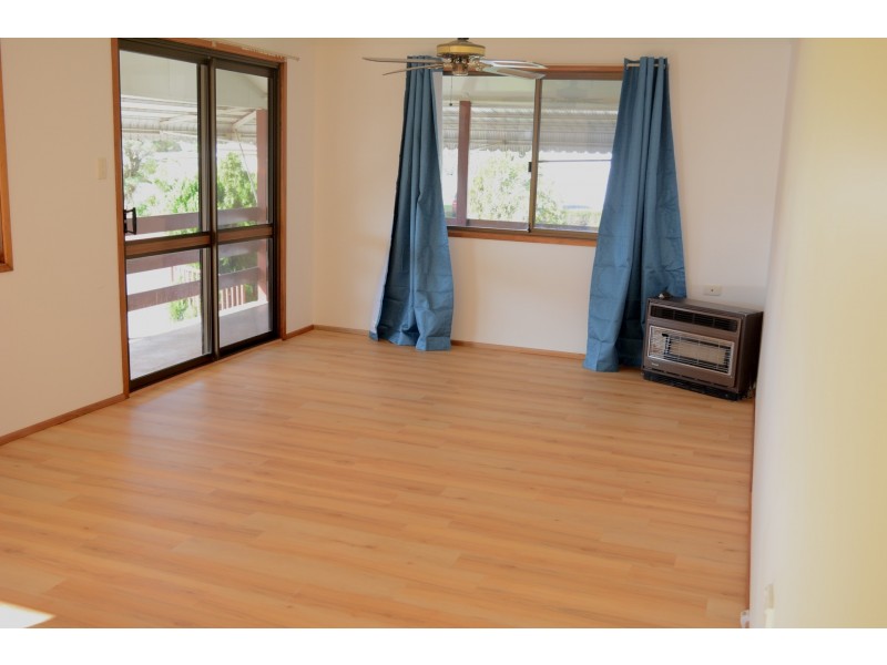 311 Bridge Street, Newtown QLD 4350