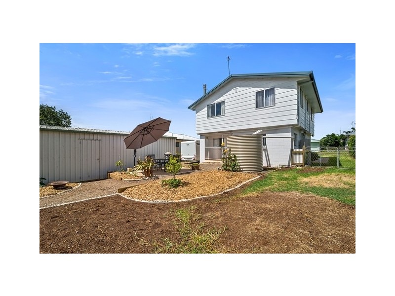 53 Hillview Avenue, Newtown QLD 4350