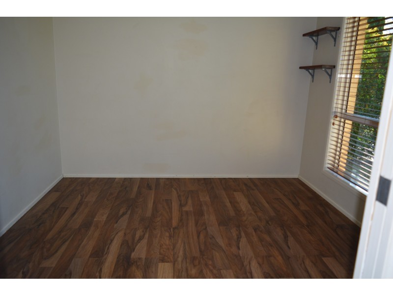 8 Maguire Court, Harristown QLD 4350